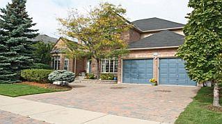 2135 Westoak Trails Blvd, House detached with 4 bedrooms, 4 bathrooms and null parking in Oakville ON | Image 1