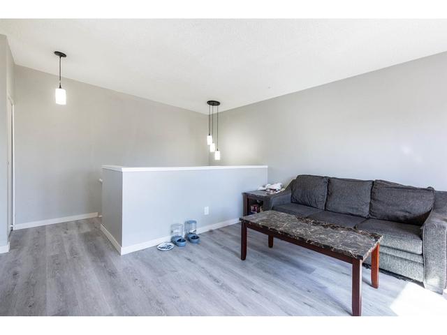 8922d 144 Av Nw, House attached with 2 bedrooms, 1 bathrooms and null parking in Edmonton AB | Image 4