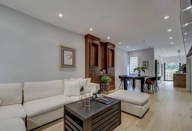 245 Bowood Ave, House semidetached with 4 bedrooms, 4 bathrooms and 1 parking in Toronto ON | Image 10