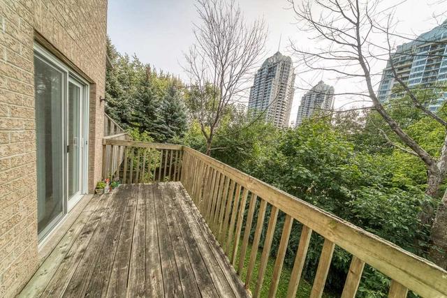 7 - 7 Dervock Cres, Townhouse with 2 bedrooms, 3 bathrooms and 2 parking in Toronto ON | Image 14