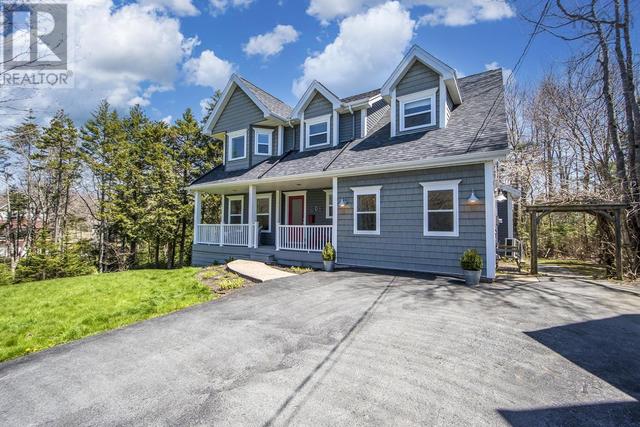208 Kingswood Drive, House detached with 5 bedrooms, 3 bathrooms and null parking in Halifax NS | Card Image