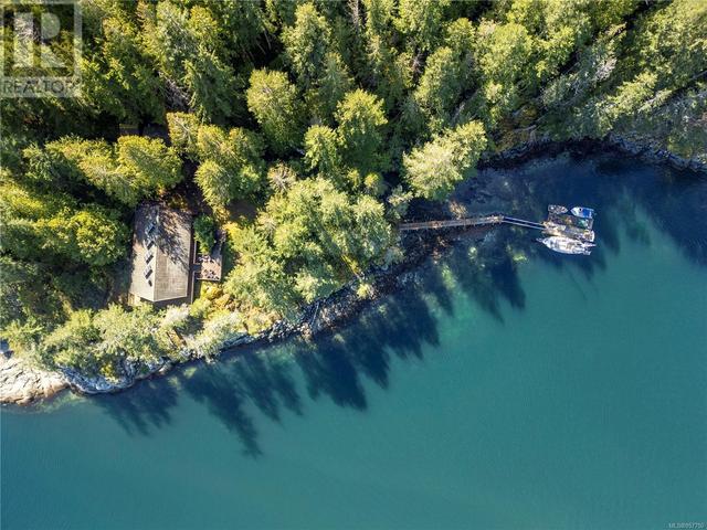 651 Gorge Harbour, House detached with 4 bedrooms, 3 bathrooms and null parking in Strathcona B BC | Image 2