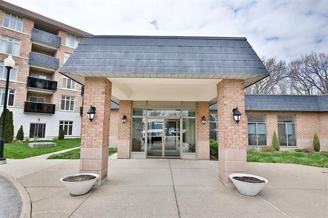 425 - 8111 Forest Glen Dr, Condo with 1 bedrooms, 1 bathrooms and 1 parking in Niagara Falls ON | Image 2