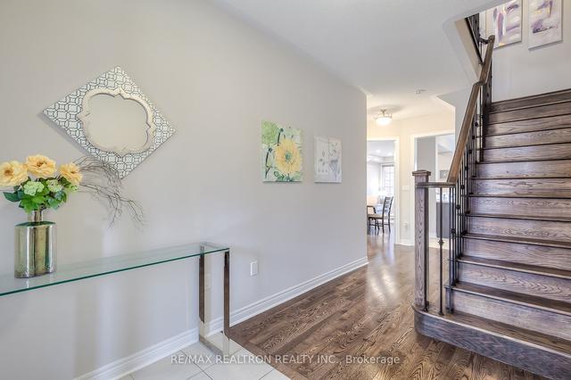 79 Staglin Crt, House attached with 3 bedrooms, 3 bathrooms and 3 parking in Markham ON | Image 34
