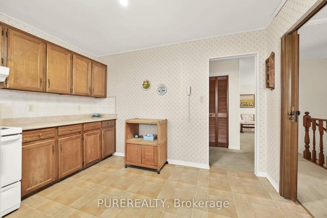 40 Goldwin St, House detached with 3 bedrooms, 2 bathrooms and 3 parking in Hamilton ON | Image 5