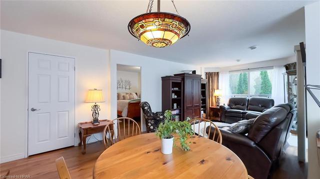 104 - 160 Romeo Street S, House attached with 2 bedrooms, 2 bathrooms and 1 parking in Stratford ON | Image 8