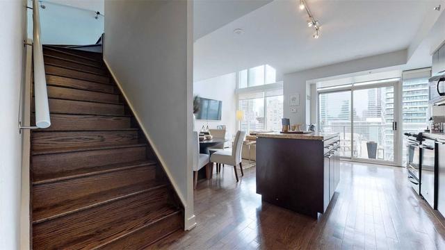 lph25 - 21 Nelson St, Condo with 1 bedrooms, 2 bathrooms and 2 parking in Toronto ON | Image 6