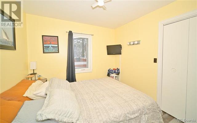 212 St Andrews Drive, House detached with 2 bedrooms, 1 bathrooms and null parking in Fredericton NB | Image 11