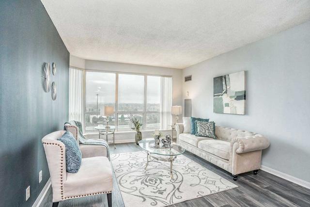 1002 - 18 Lee Centre Dr, Condo with 3 bedrooms, 2 bathrooms and 1 parking in Toronto ON | Image 2