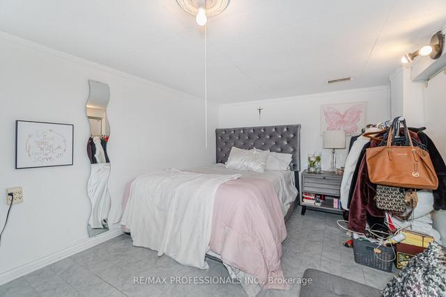 46 Clissold Rd, House detached with 3 bedrooms, 2 bathrooms and 2 parking in Toronto ON | Image 24