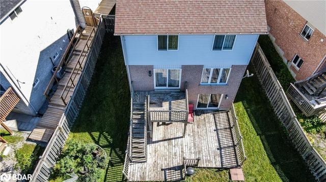 70 Heritage Court, House detached with 4 bedrooms, 2 bathrooms and 3 parking in Barrie ON | Image 42