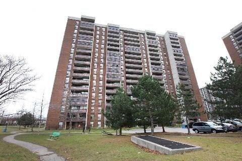 1410 - 21 Knightsbridge Rd, Condo with 3 bedrooms, 2 bathrooms and 1 parking in Brampton ON | Image 1