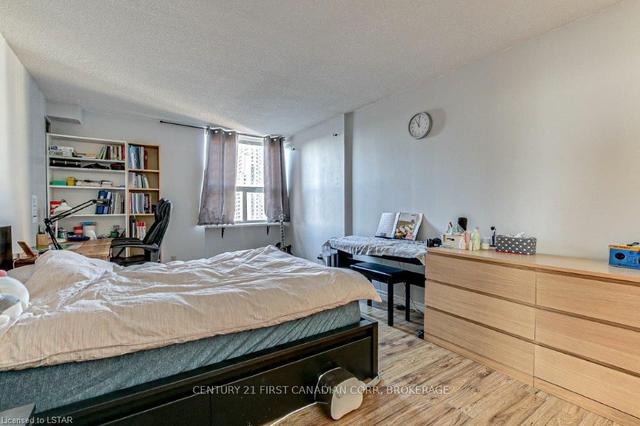 803 - 389 Dundas St, Townhouse with 2 bedrooms, 2 bathrooms and 1 parking in London ON | Image 2