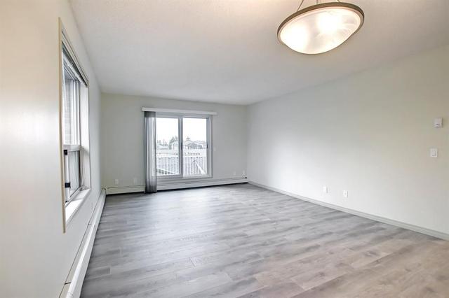 317, - 2211 29 Street Sw, Condo with 2 bedrooms, 2 bathrooms and 1 parking in Calgary AB | Card Image
