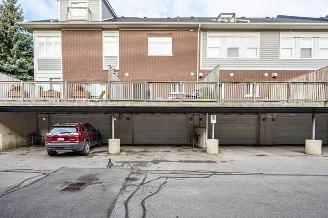 33 Compass Way, Townhouse with 3 bedrooms, 2 bathrooms and 3.5 parking in Mississauga ON | Image 22