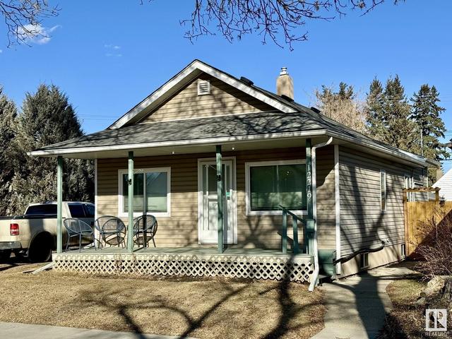 12219 91 St Nw, House detached with 2 bedrooms, 2 bathrooms and null parking in Edmonton AB | Image 2