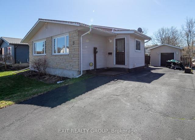 5 Panelas Cres, House detached with 3 bedrooms, 2 bathrooms and 6 parking in Quinte West ON | Image 12