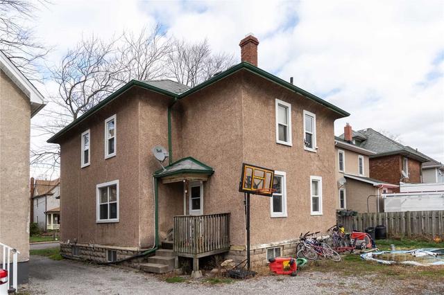 139 State St, House detached with 3 bedrooms, 2 bathrooms and 6 parking in Welland ON | Image 4