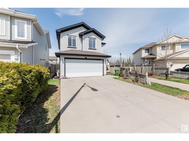 7716 8 Av Sw, House detached with 4 bedrooms, 3 bathrooms and null parking in Edmonton AB | Image 2