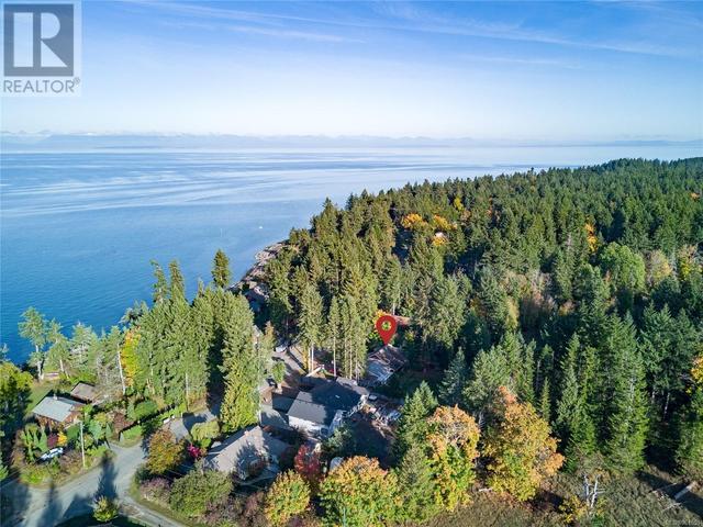 1589 Seaview Rd, House detached with 4 bedrooms, 3 bathrooms and 3 parking in Comox Valley C (Puntledge   Black Creek) BC | Image 29
