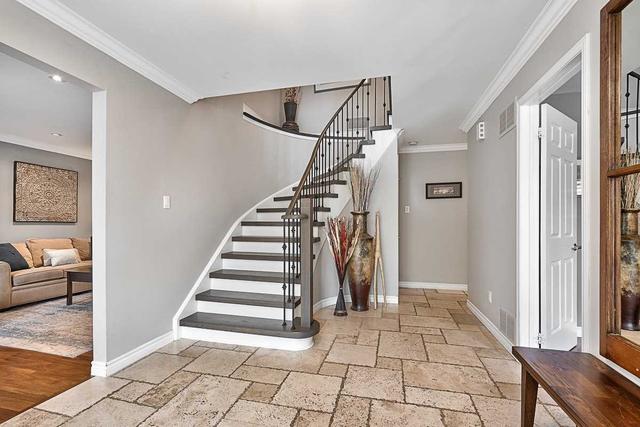 1484 Golden Meadow Tr, House detached with 4 bedrooms, 4 bathrooms and 4 parking in Oakville ON | Image 9