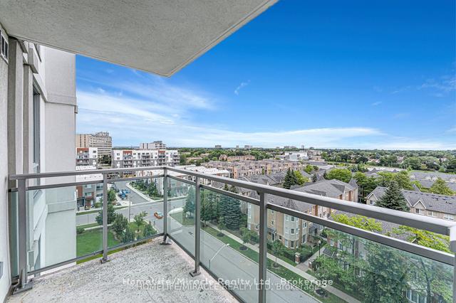 8m - 8 Rosebank Dr, Condo with 3 bedrooms, 2 bathrooms and 1 parking in Toronto ON | Image 8