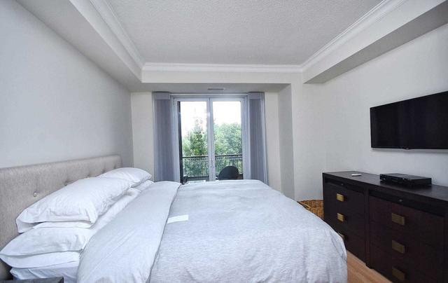 405 - 2 Roxborough St E, Condo with 1 bedrooms, 1 bathrooms and 1 parking in Toronto ON | Image 4