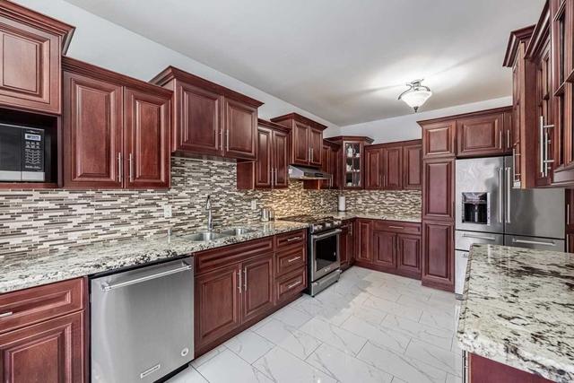 67 Watchman Rd, House detached with 4 bedrooms, 6 bathrooms and 6 parking in Brampton ON | Image 3