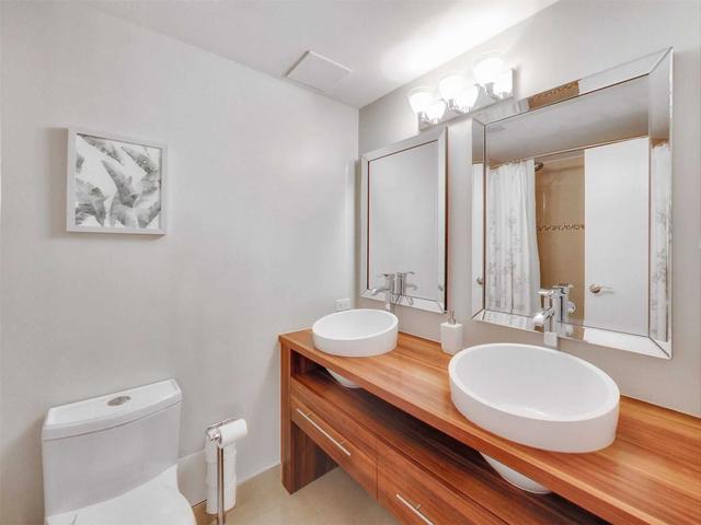 205 - 60 Southport St, Condo with 2 bedrooms, 2 bathrooms and 1 parking in Toronto ON | Image 17