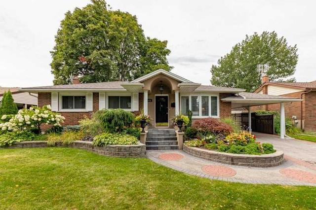 6375 Carolyn Ave, House detached with 3 bedrooms, 2 bathrooms and 4 parking in Niagara Falls ON | Image 1