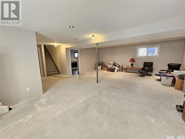 302 Centre Avenue, House detached with 4 bedrooms, 3 bathrooms and null parking in Meadow Lake SK | Image 19