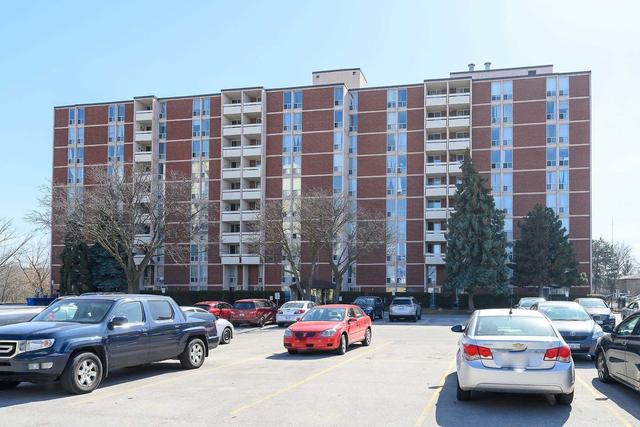510 - 75 Glenburn Crt, Condo with 2 bedrooms, 1 bathrooms and 1 parking in Hamilton ON | Card Image