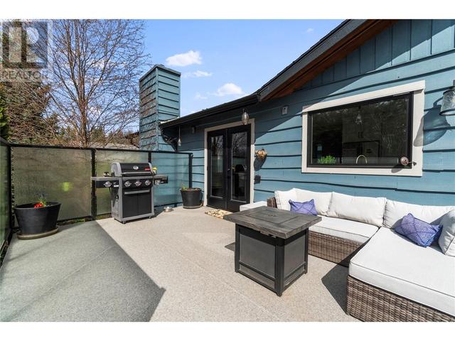 2740 25th Avenue Ne, House detached with 4 bedrooms, 2 bathrooms and null parking in Salmon Arm BC | Image 21