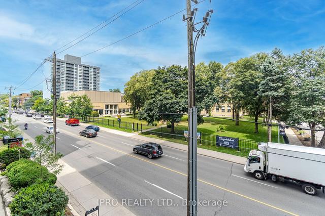 201 - 1486 Bathurst St, Condo with 2 bedrooms, 2 bathrooms and 0 parking in Toronto ON | Image 3