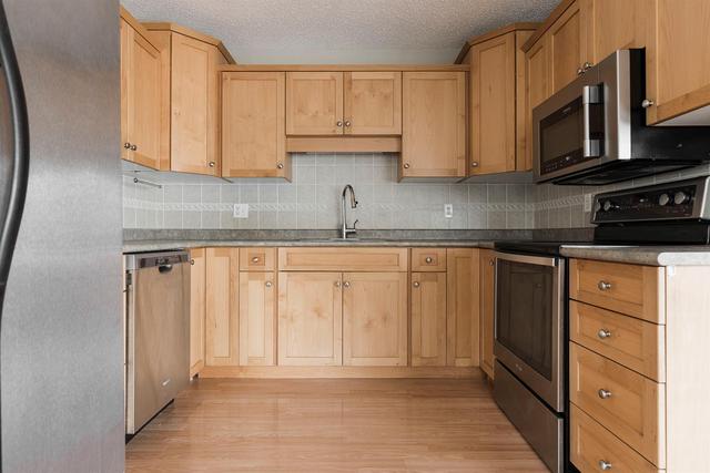 176 O'coffey Crescent, Home with 3 bedrooms, 2 bathrooms and 2 parking in Wood Buffalo AB | Image 8