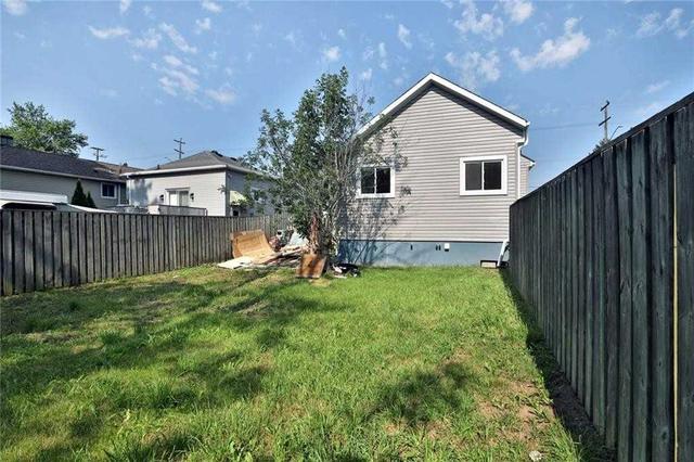 925 Garth St, House detached with 3 bedrooms, 1 bathrooms and 0 parking in Hamilton ON | Image 9