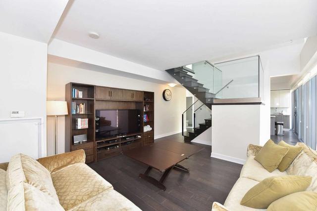 411 - 1815 Yonge St, Townhouse with 3 bedrooms, 3 bathrooms and 2 parking in Toronto ON | Image 2
