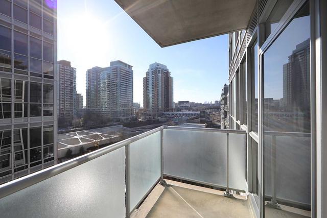 807 - 1005 King St W, Condo with 1 bedrooms, 1 bathrooms and 1 parking in Toronto ON | Image 13