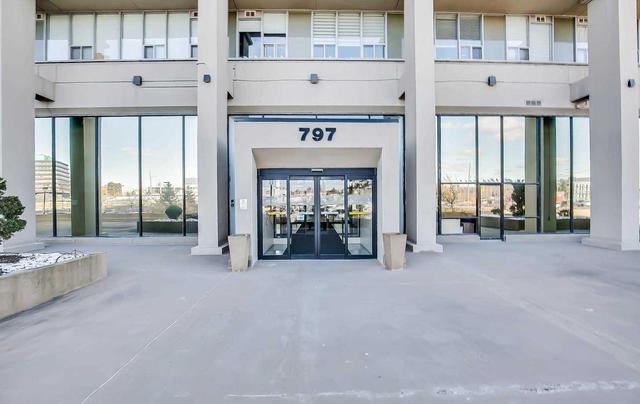 Uph110 - 797 Don Mills Rd, Condo with 1 bedrooms, 2 bathrooms and 1 parking in Toronto ON | Image 2