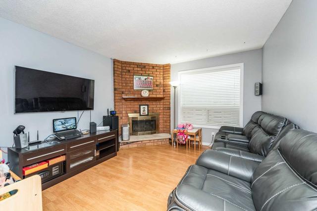 86 Candy Cres, House detached with 4 bedrooms, 4 bathrooms and 6 parking in Brampton ON | Image 3