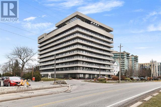 202 - 5125 Riverside Drive East, Condo with 2 bedrooms, 2 bathrooms and null parking in Windsor ON | Image 1