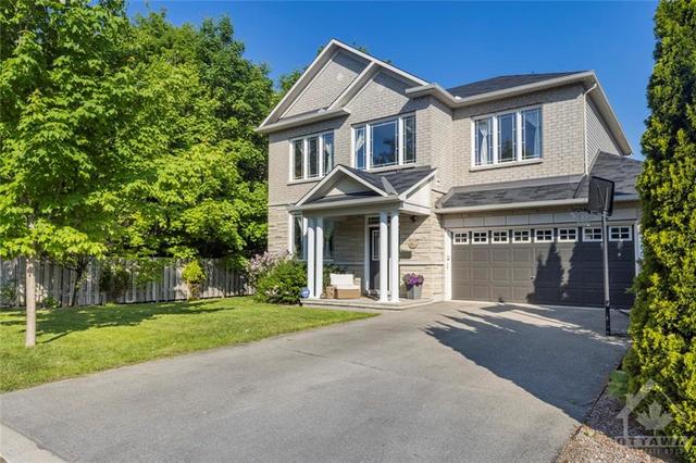 360 Abbeydale Circle, House detached with 4 bedrooms, 3 bathrooms and 6 parking in Ottawa ON | Image 1