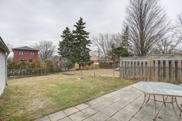 670 Pharmacy Ave, House detached with 2 bedrooms, 2 bathrooms and 4 parking in Toronto ON | Image 19