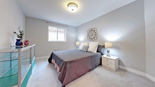 28 Sunburst Cres, House detached with 5 bedrooms, 5 bathrooms and 4 parking in Markham ON | Image 20