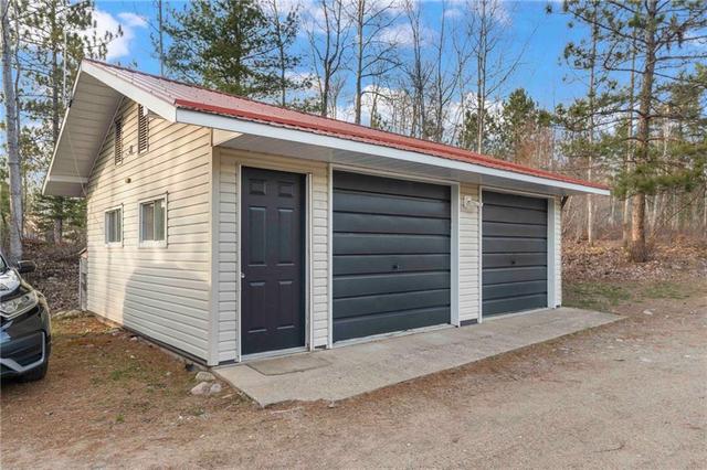16 Mccauley Lake Road, House detached with 3 bedrooms, 3 bathrooms and 10 parking in South Algonquin ON | Image 7