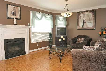 110 Waterbury St, House detached with 3 bedrooms, 3 bathrooms and 4 parking in Caledon ON | Image 4