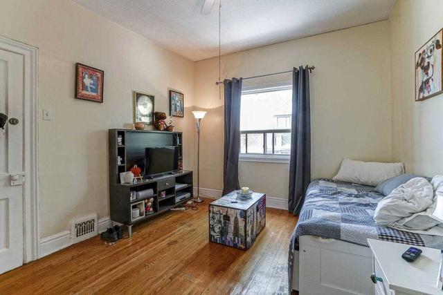 174 Lisgar St, House semidetached with 4 bedrooms, 2 bathrooms and 2 parking in Toronto ON | Image 15