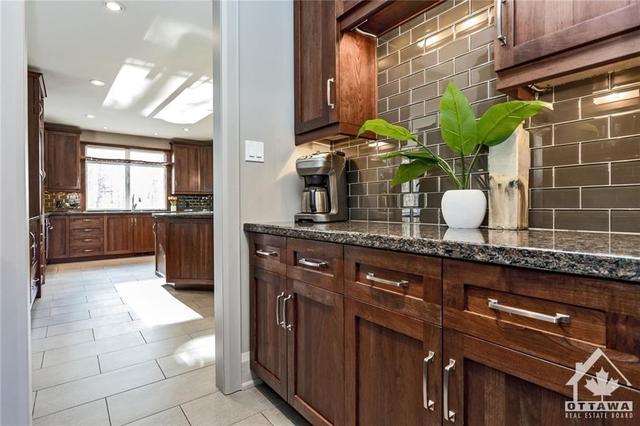32 Marchvale Drive, House detached with 5 bedrooms, 5 bathrooms and 10 parking in Ottawa ON | Image 14
