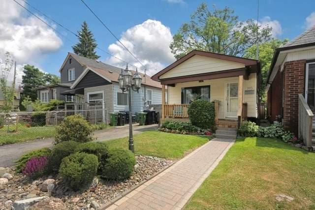 195 Holborne Ave, House detached with 2 bedrooms, 1 bathrooms and 2 parking in Toronto ON | Image 20