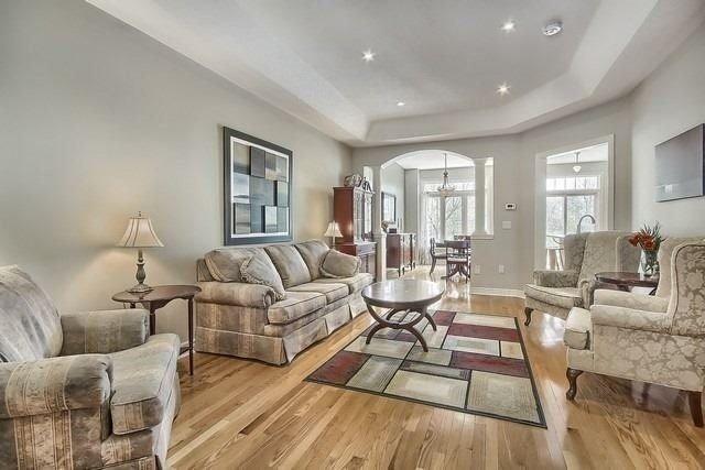 27 Senator Crt, Townhouse with 3 bedrooms, 3 bathrooms and 2 parking in Aurora ON | Image 15